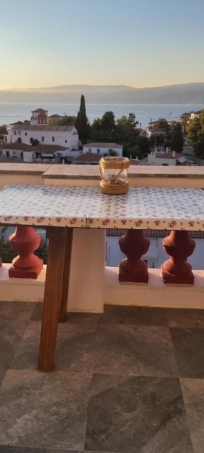 Tsitsinakis Traditional House Hydra  Buitenkant foto