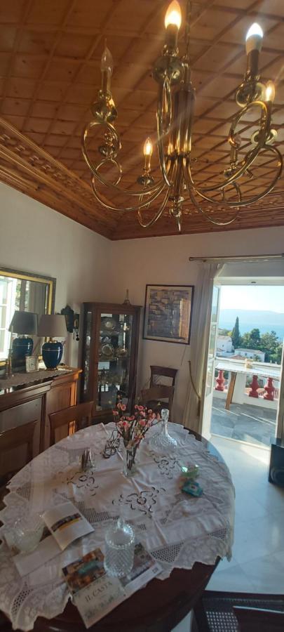Tsitsinakis Traditional House Hydra  Buitenkant foto